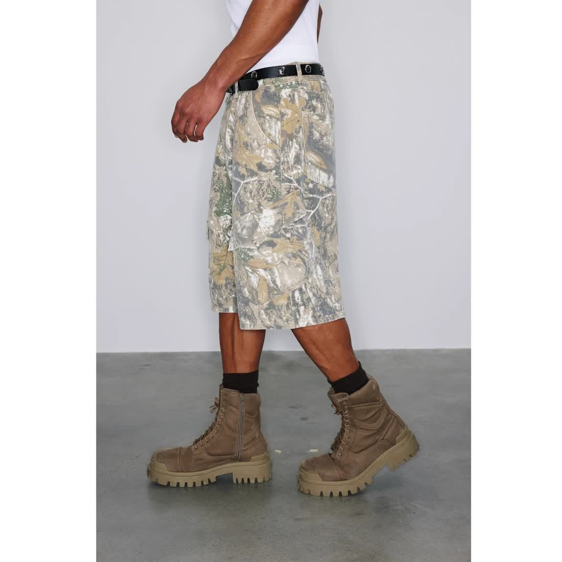 Retro Distressed Branch Camouflage Workwear Shorts